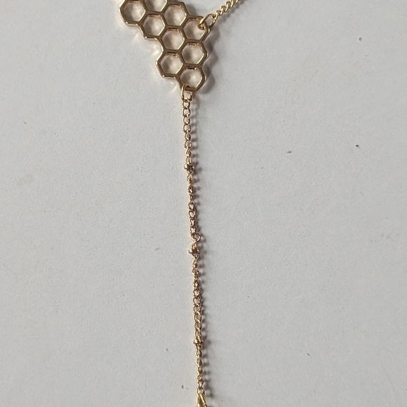 Bee and Honey Comb necklace and earring set - Picture 6 of 12